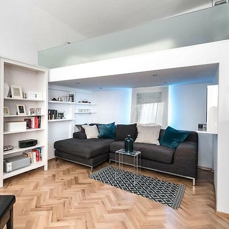 Elegant Apartment Boedapest Buitenkant foto